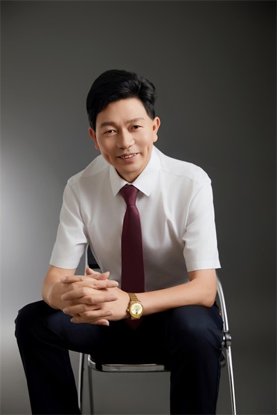 当代中医 事业 奠基人李乘伊院士 荣获担任：中国中医专家委员会常务主席